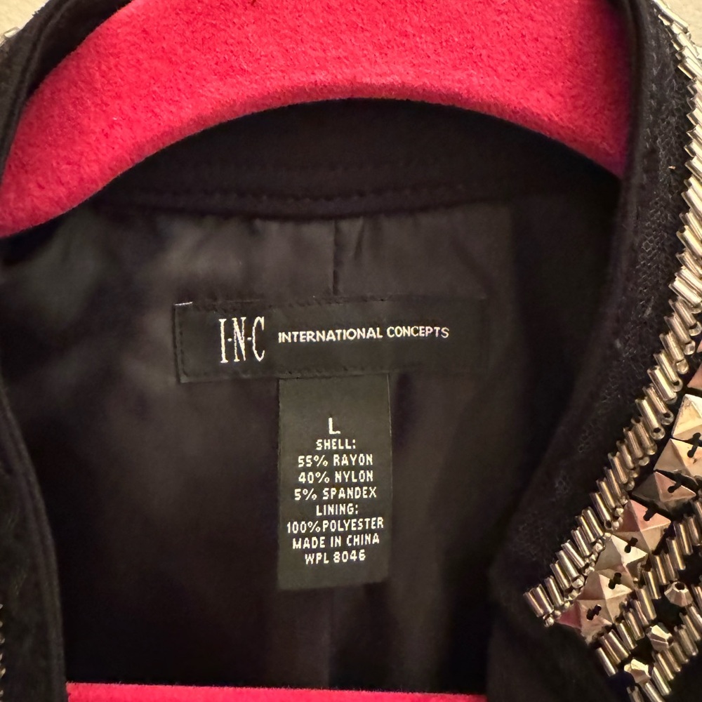 Black Jacket - Picture 3 of 4